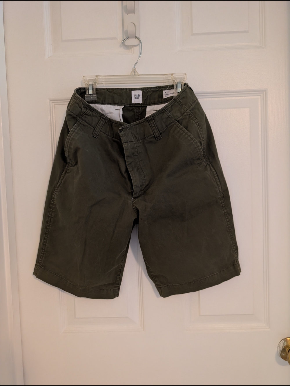 Gap 9" Olive Green Cotton Shorts